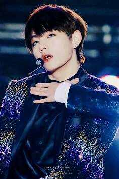 v ❤