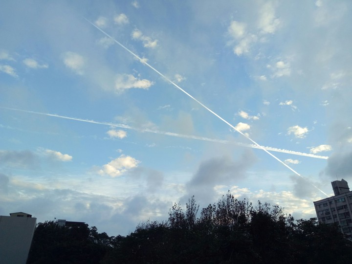aircraft cloud