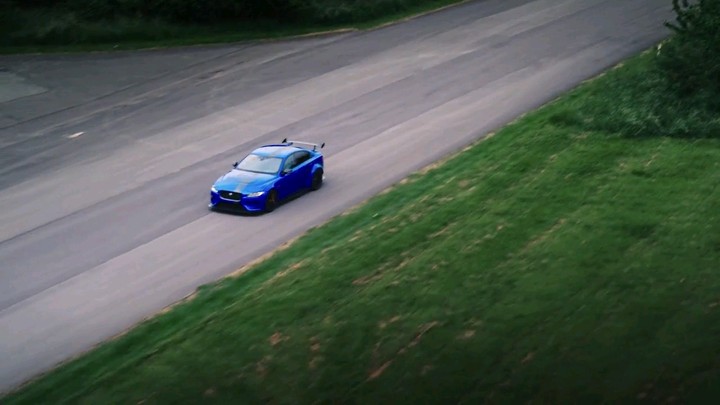 Jaguar XE SV Prototype