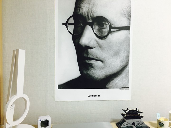 LE CORBUSIER an architect