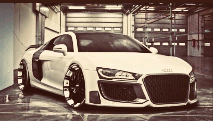 ауди R8