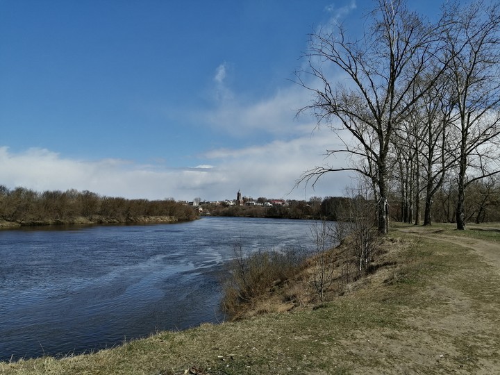 Река