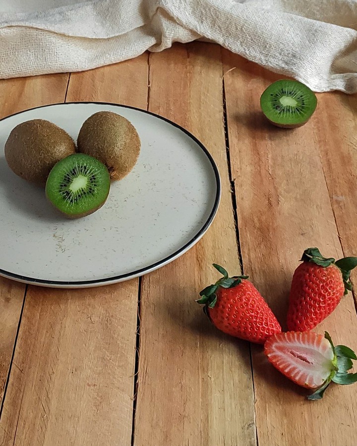 strawberry & kiwi