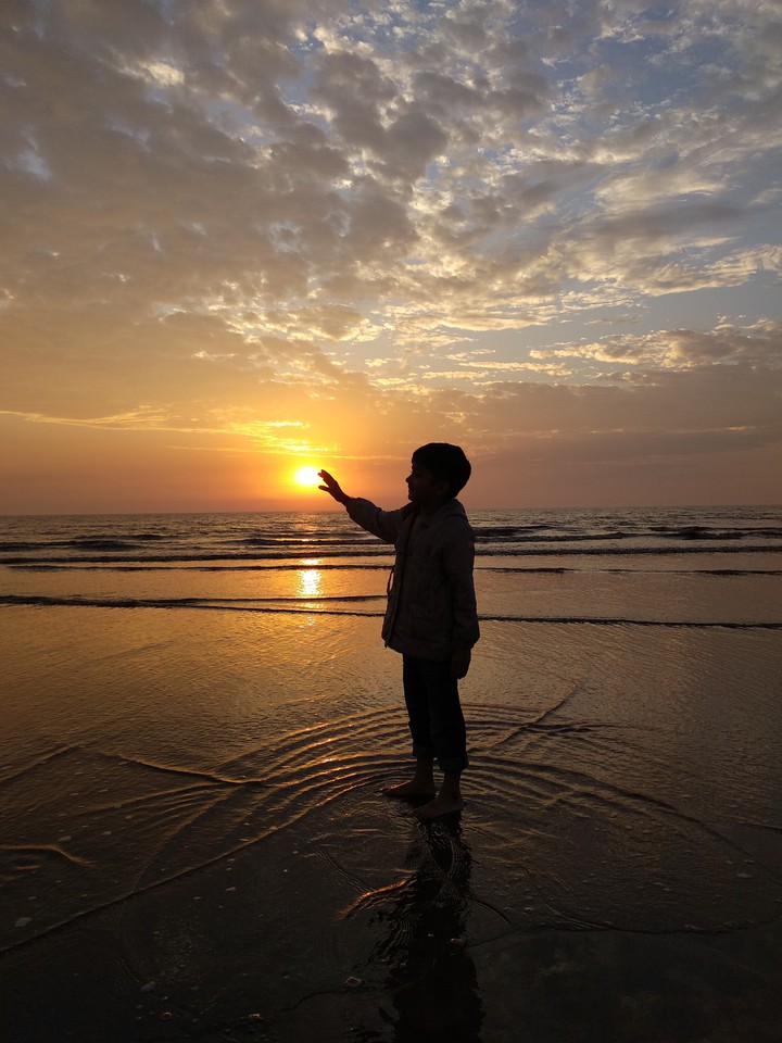 touch to sun