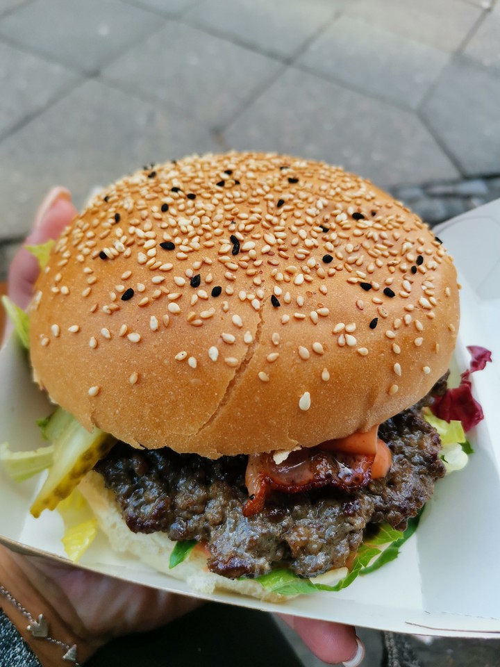 ××× Burger ×××