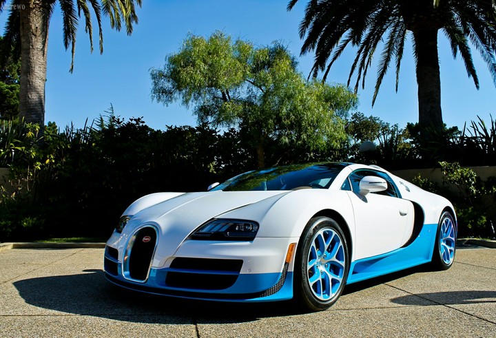 BUGGATI (VEYRON)