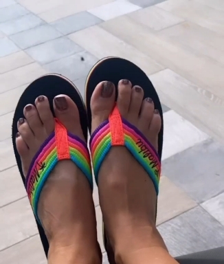 feet