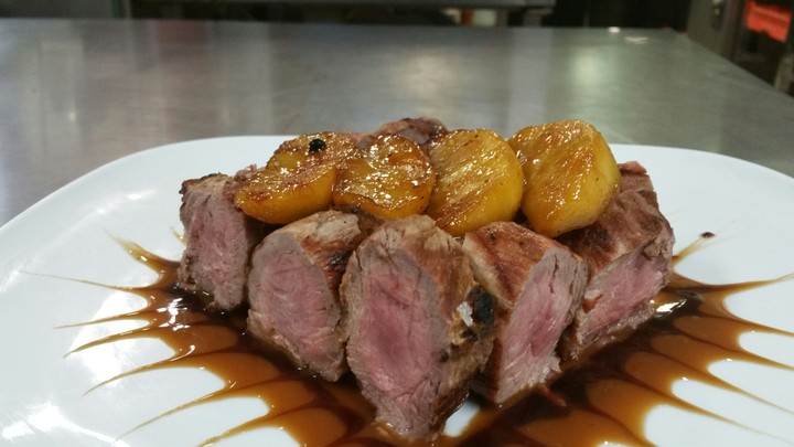 solomillo de cerdo con manzanas al px