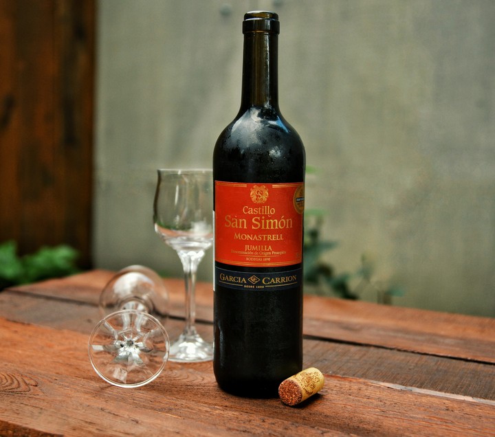 San Simón wine