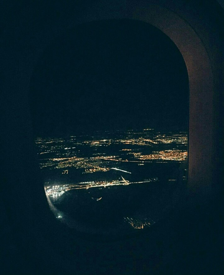✈