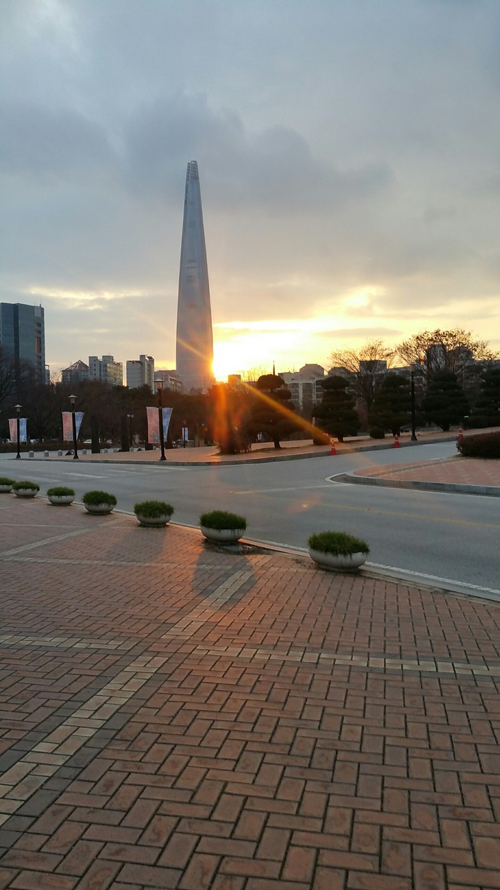 LOTTE TOWER(SEOUL)