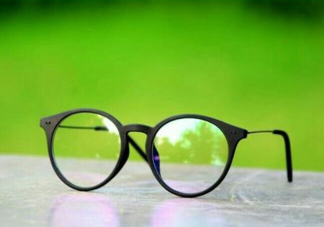 A GOGGLE
