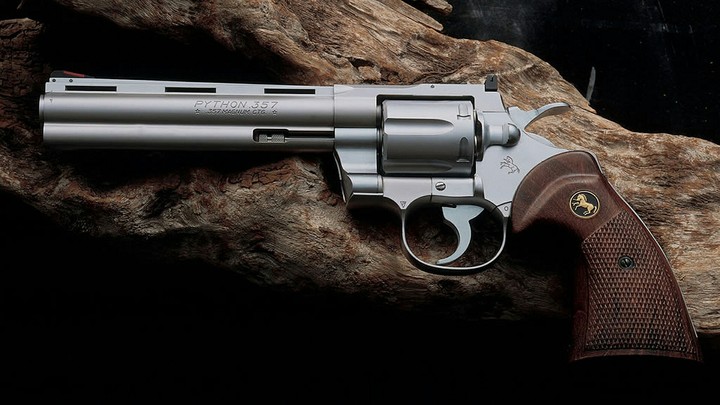 Revolver 