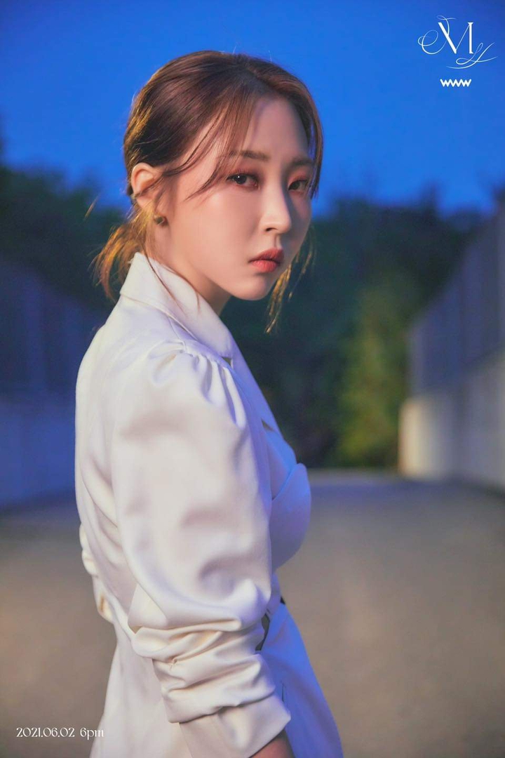 MOONBYUL SOLO CONCEPT PHOTO