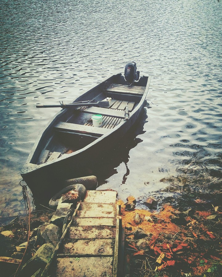 lake boat
