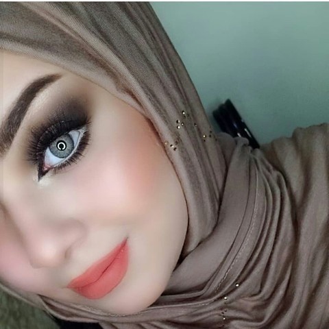 eyebrow, chin Hintergrundbilder