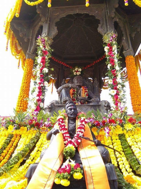 Chhatrapati Shivaji Maharaj, Chhatrapati Sambhaji Maharaj