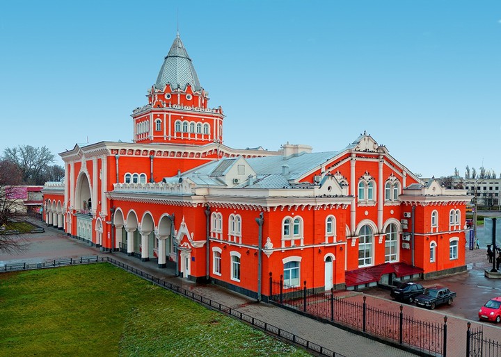rail station in chernihiv, ukraina