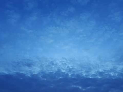 dont be confused ,it's the sky ❤