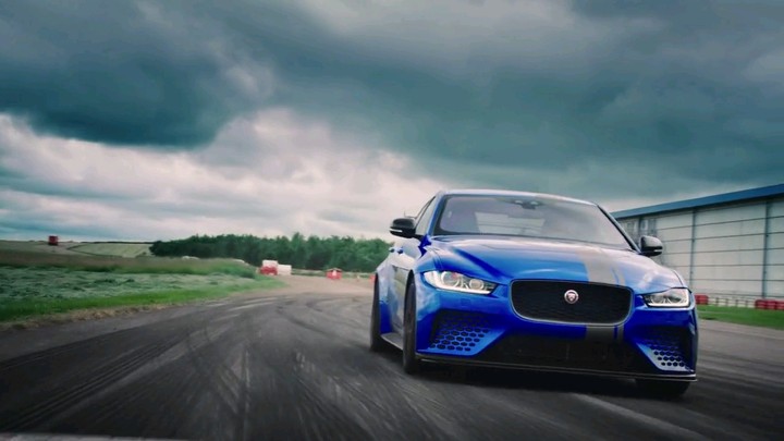 Jaguar XE SV Prototype