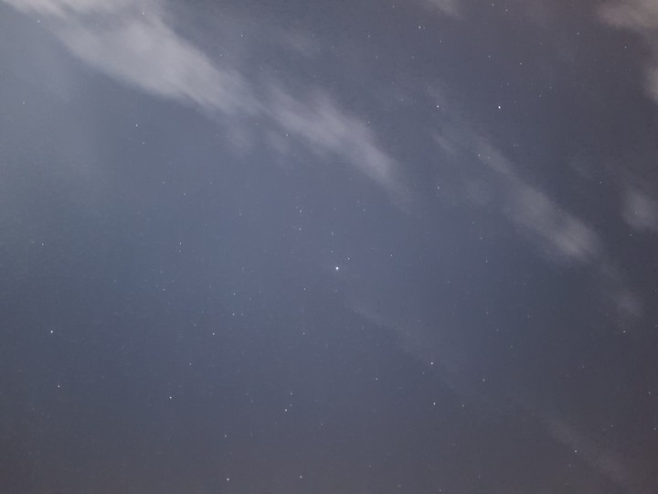 A picture of a star on the phone