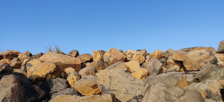 rock & sky