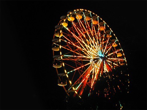 Fun fair wheel