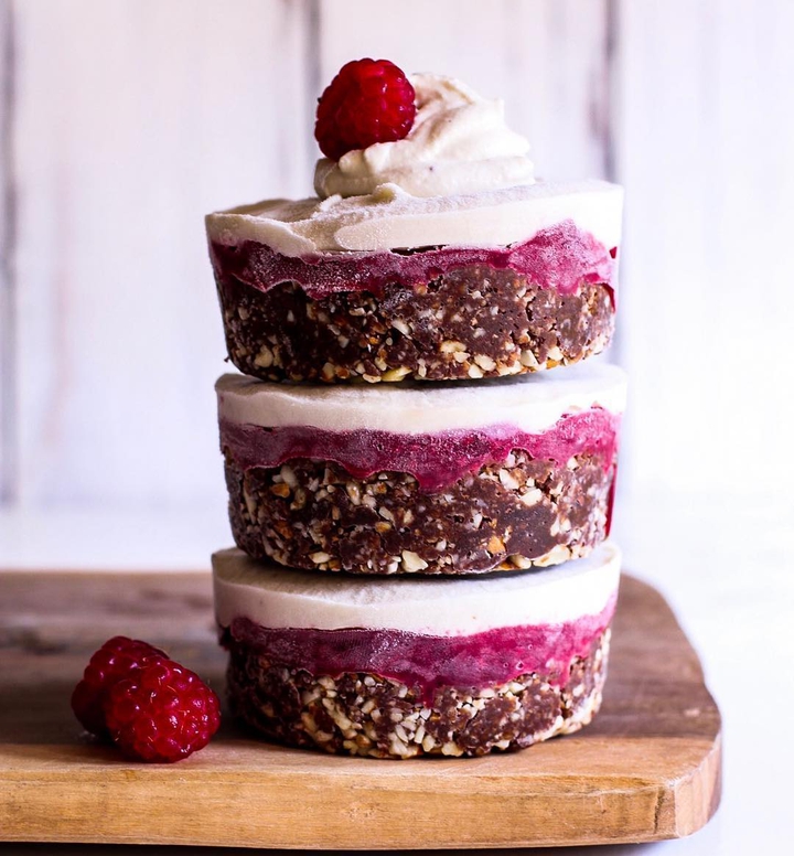 Brownies, Raspberry raw cakes