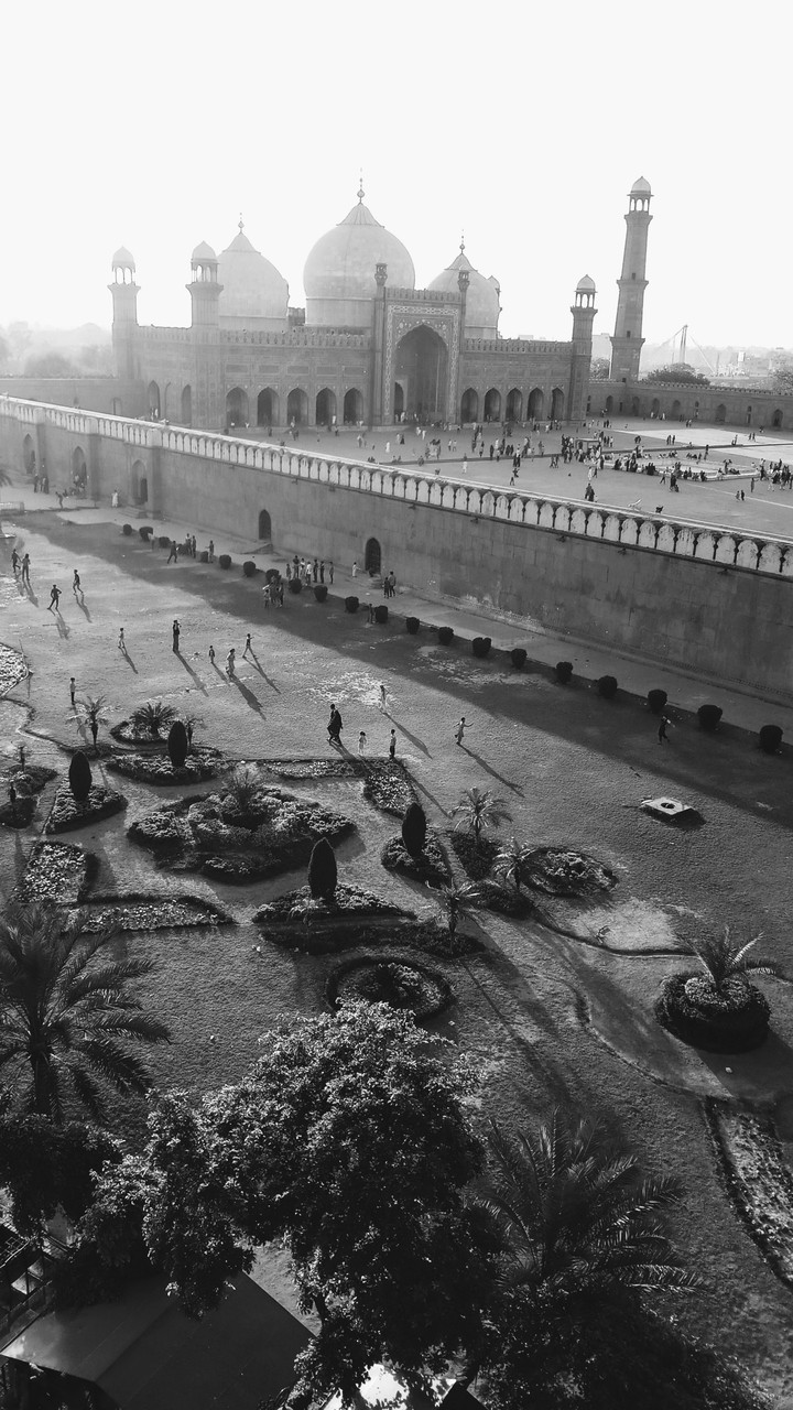 Badshahi Mosque
