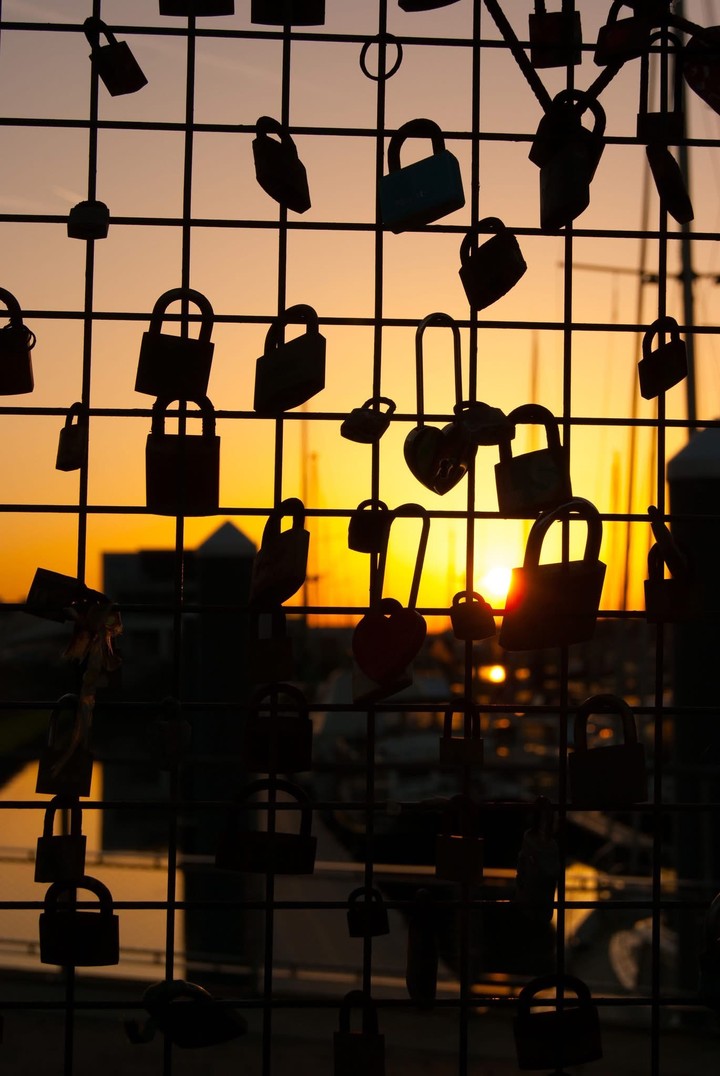 .