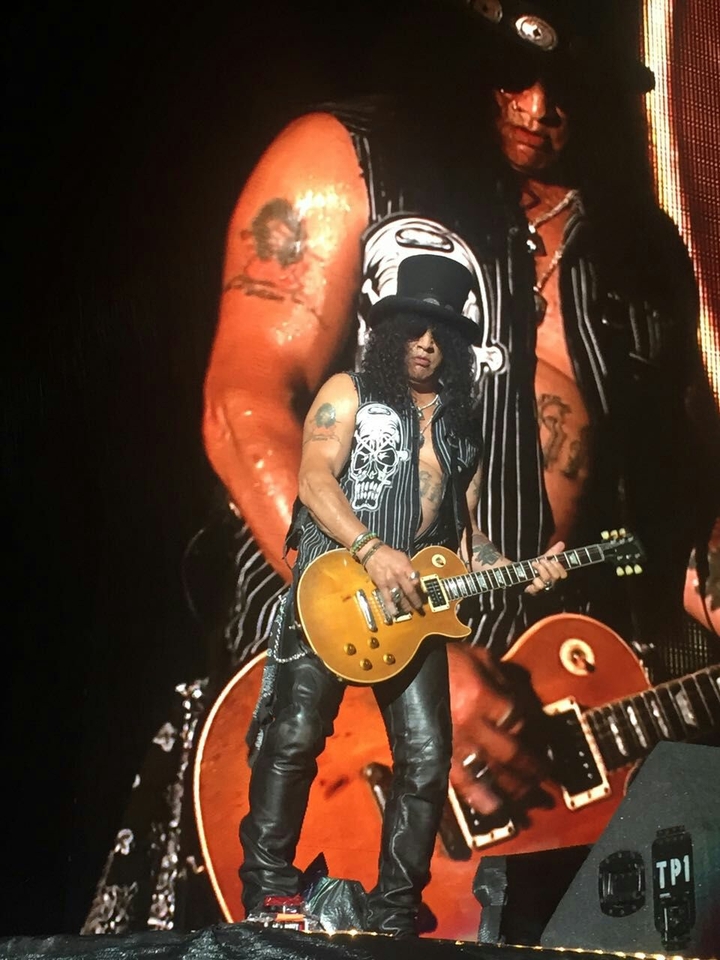 slash in concert