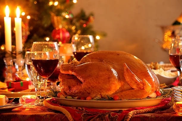Christmas dinner by candlelight & illumination