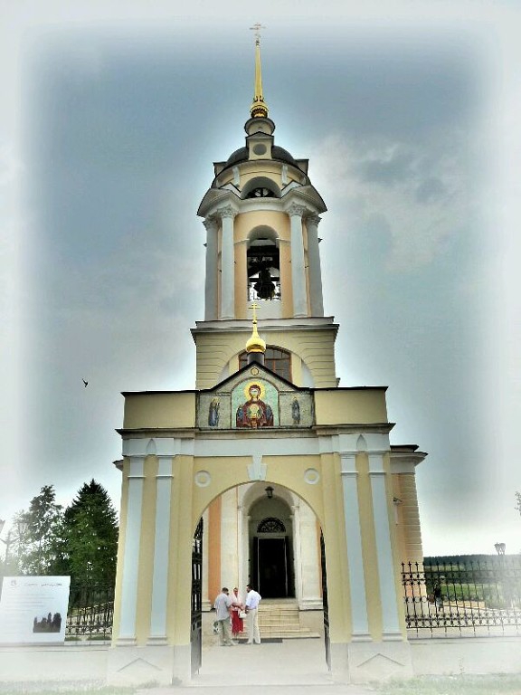 храм
