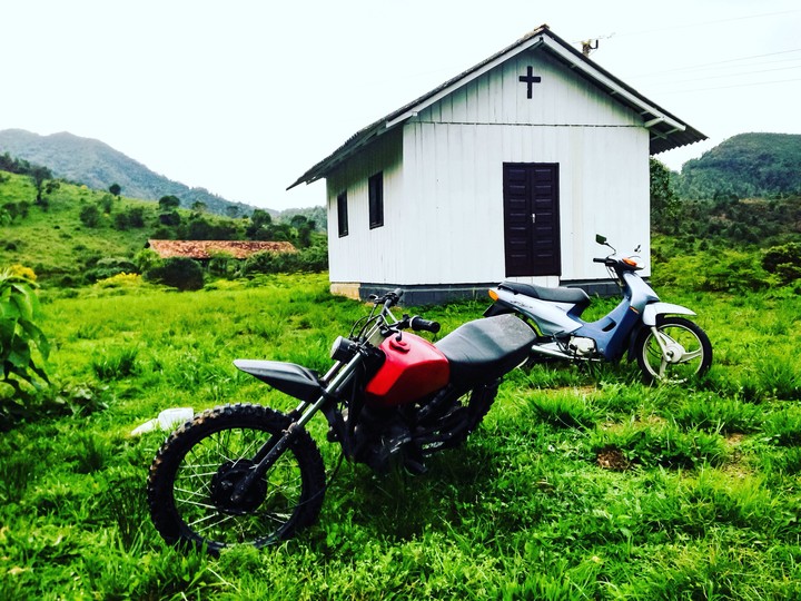 Moto de trilha Brasil.