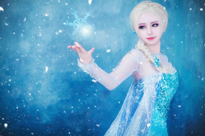 THE SNOW QUEEN ELSA