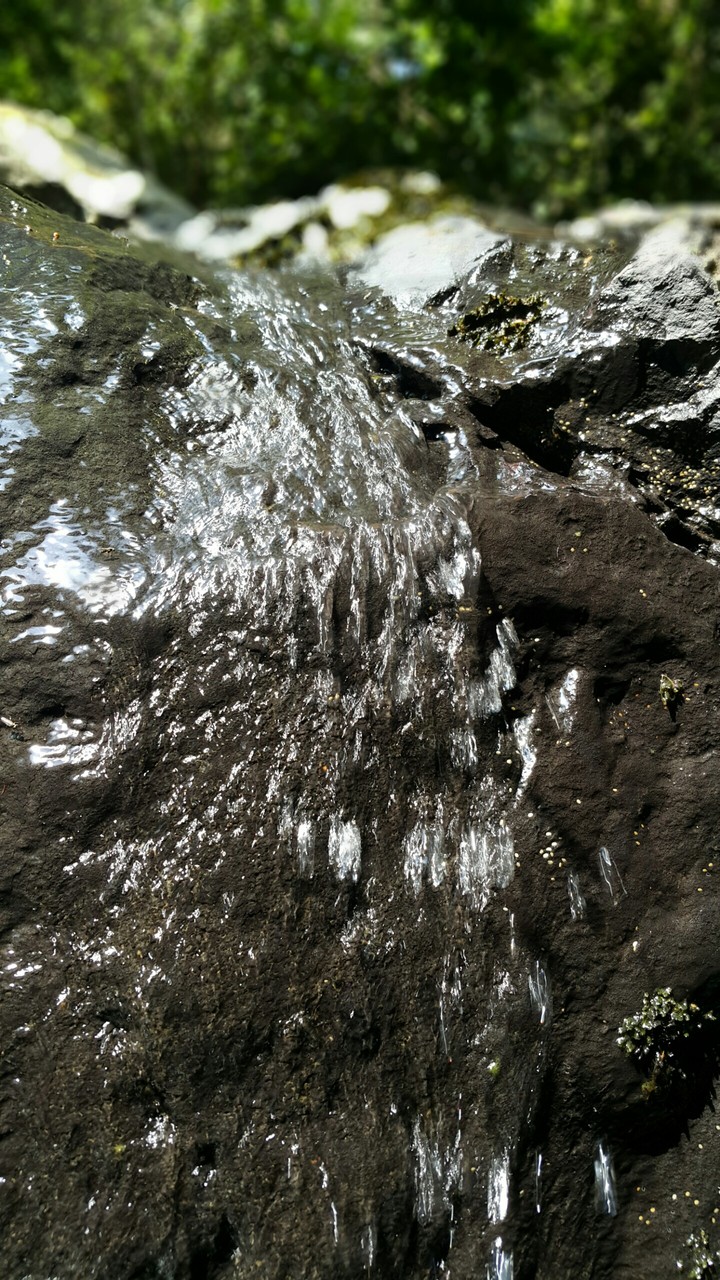 мини водопад