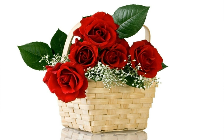 a basket of roses for ( ur awesome name here)