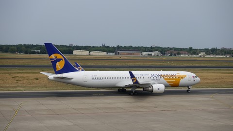Airplane Flugzeug Aircraft Plane
