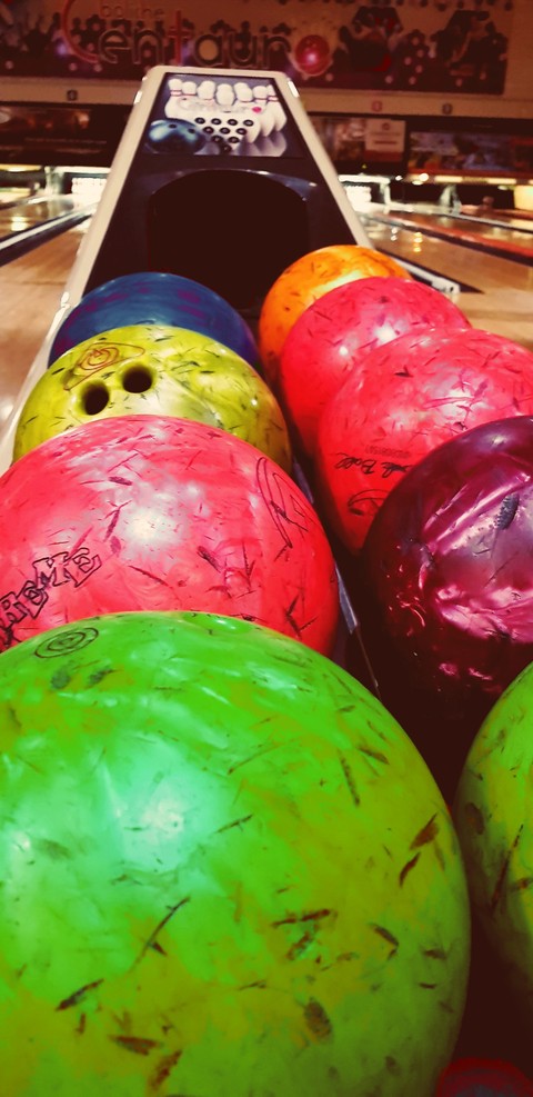 juego en pelotas #bolos#boliche