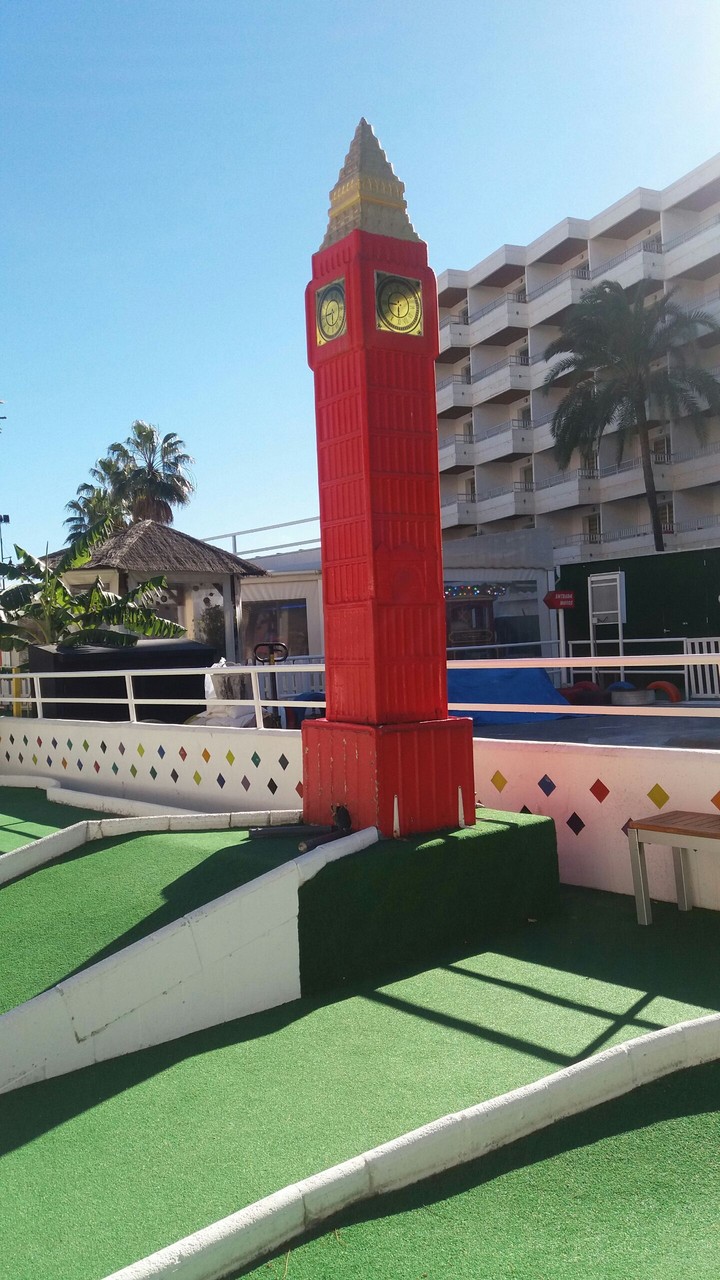 mini-golf