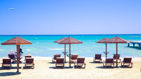 sea side larnaca finikoudes