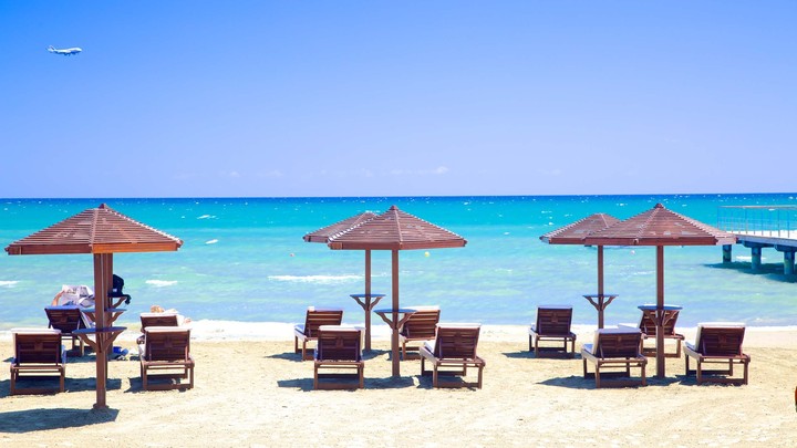 sea side larnaca finikoudes