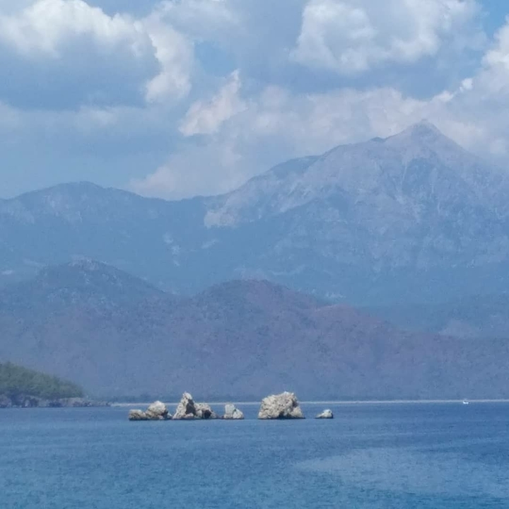 Море