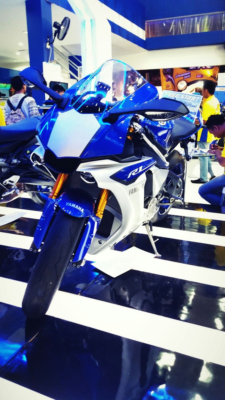 YAMAHA 250R