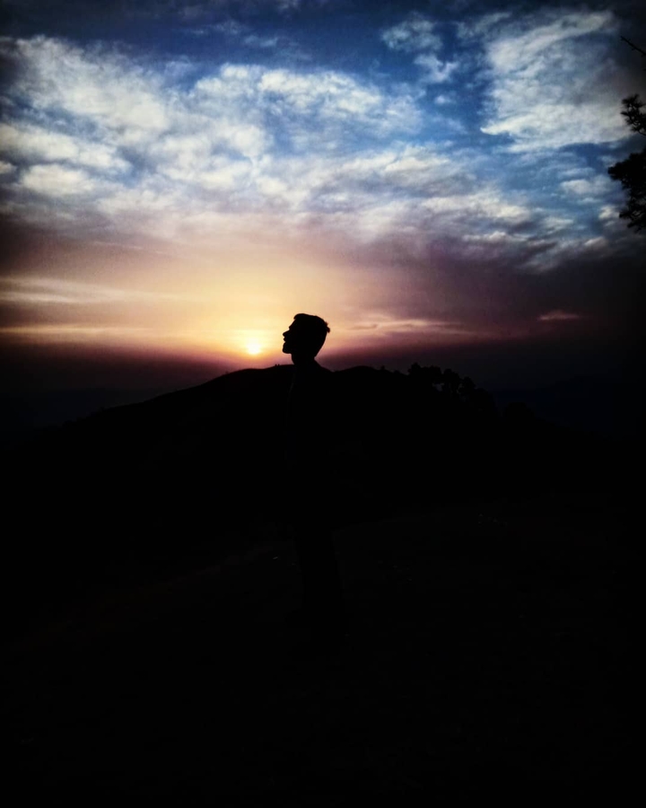 The kissing sun