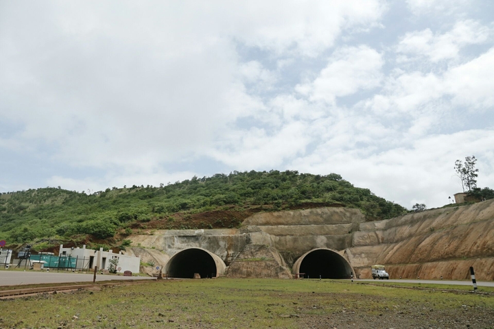 Two way Tunnel