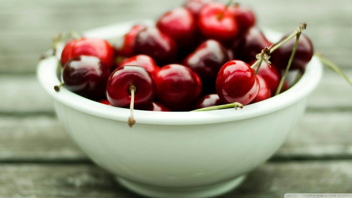 A bowl full of cherries ♥