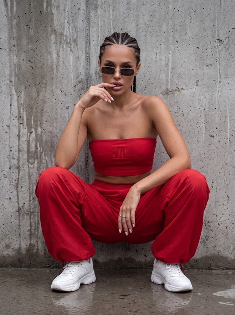 Modeling girls