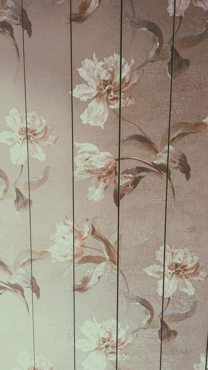 floral wallcoverings