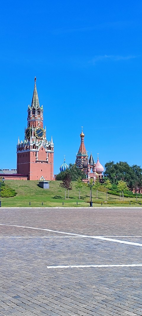 Внутри Кремля. Inside the Moscow Kremlin